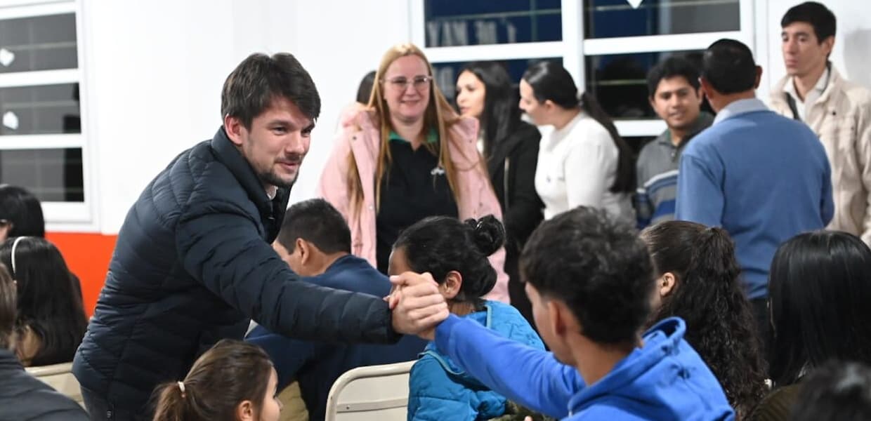 Imagen de portada para Educación superior en Fracrán: lo que el acto oficial no contó